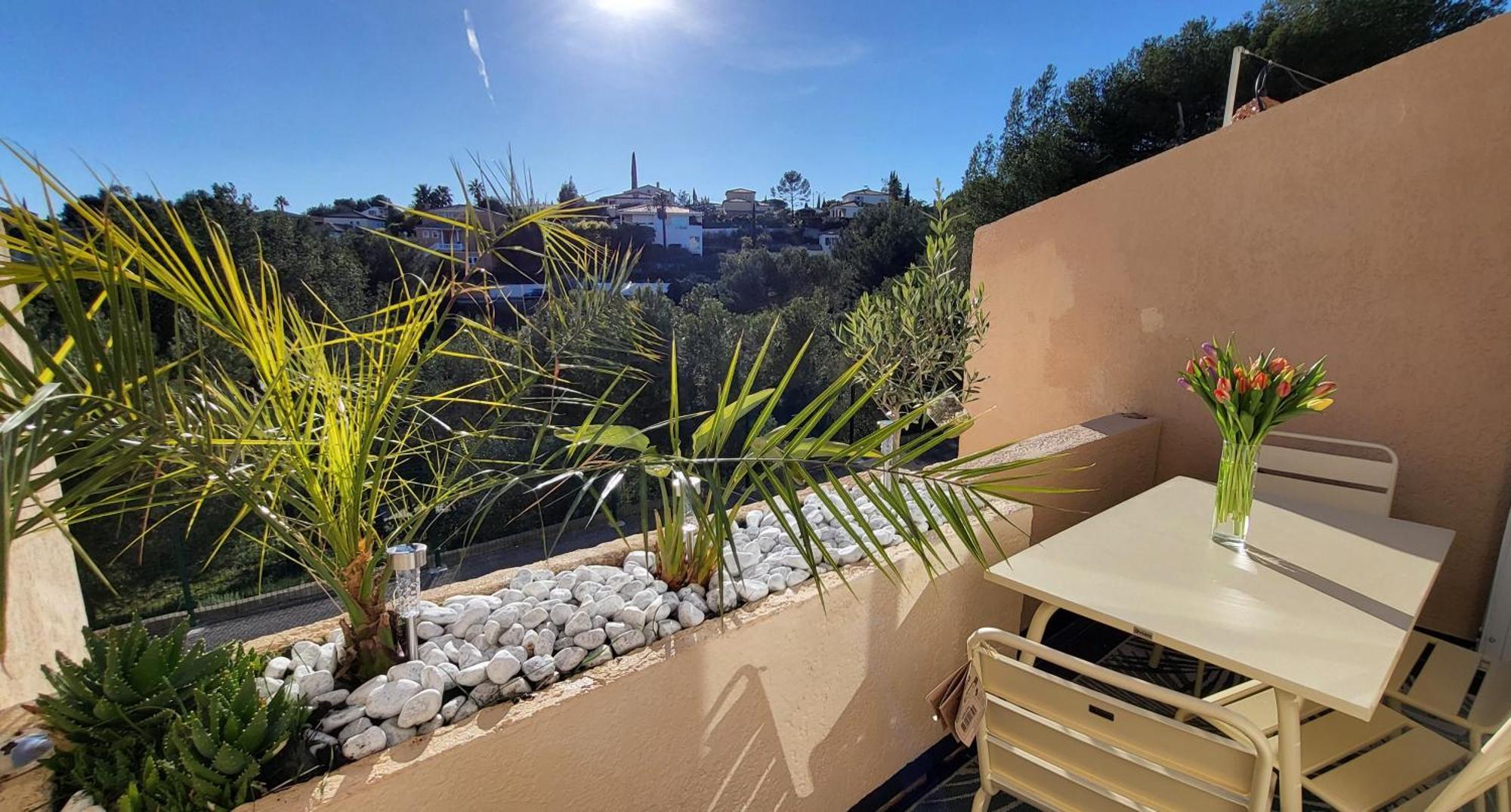 Appartement En Residence Avec Piscine Bandol Eksteriør billede